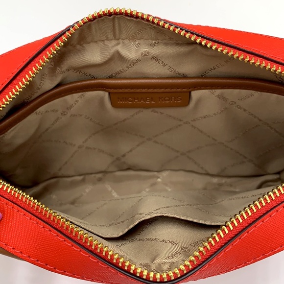 MICHAEL KORS LARGE EAST WEST ZIP CHAIN XBODY DARK SANGRIA / BROWN COLOR - Picture 11 of 15